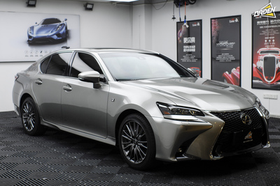 重慶雷克薩斯GS300貼膜選擇 奧登20000透明保護膜的優(yōu)勢與新能源汽車貼膜新趨勢